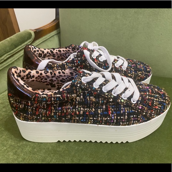 Betsey Johnson platform sneakers - Picture 2 of 7